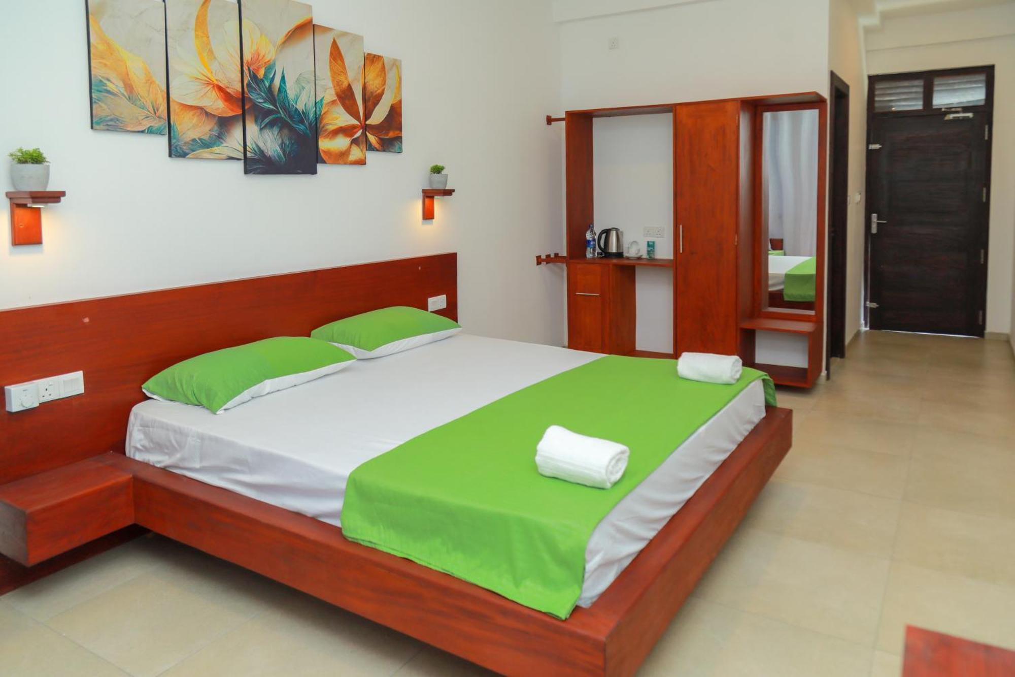 Traveller'S Hotel ฮิกคาดูวา ภายนอก รูปภาพ