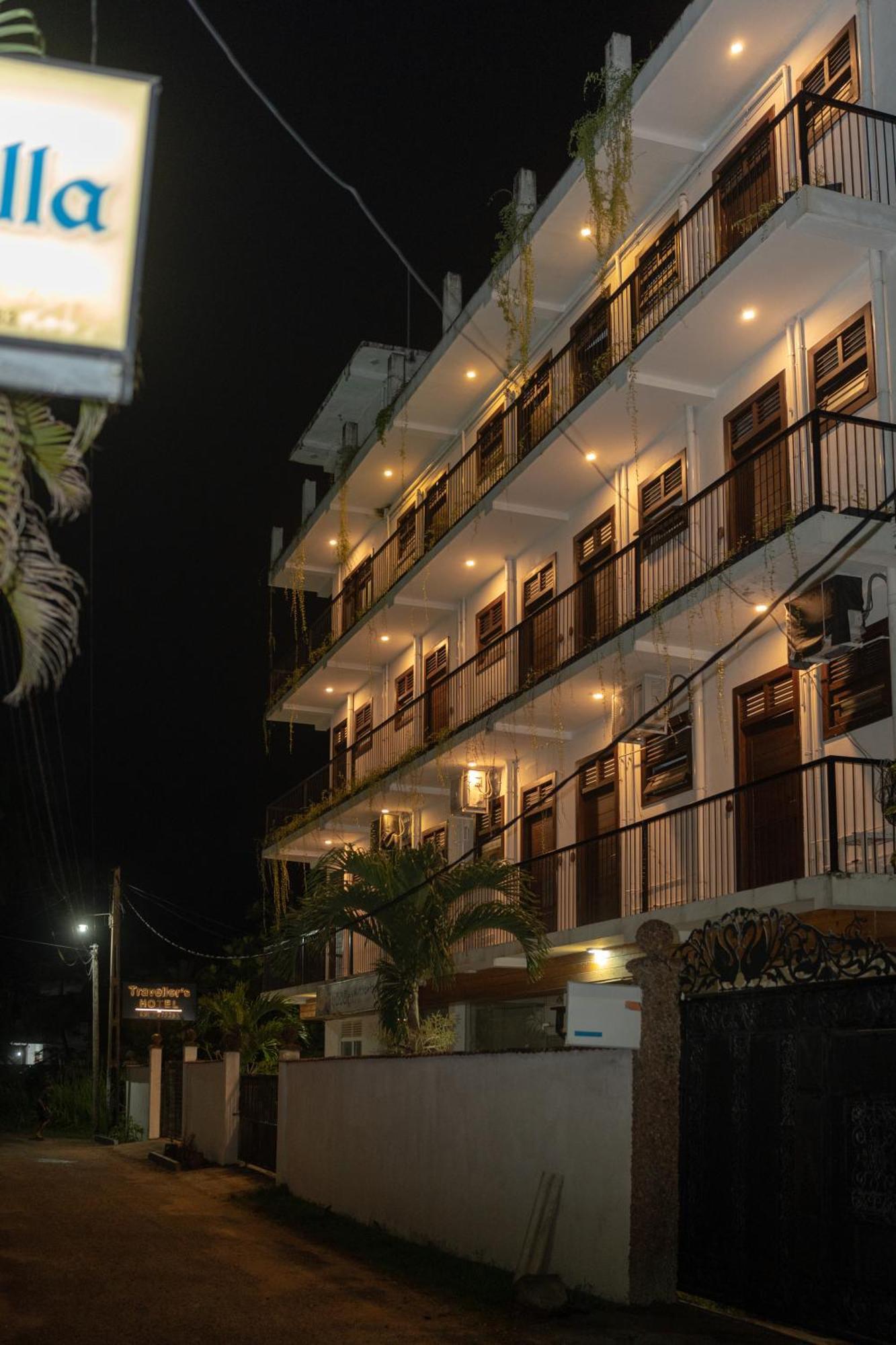 Traveller'S Hotel ฮิกคาดูวา ภายนอก รูปภาพ