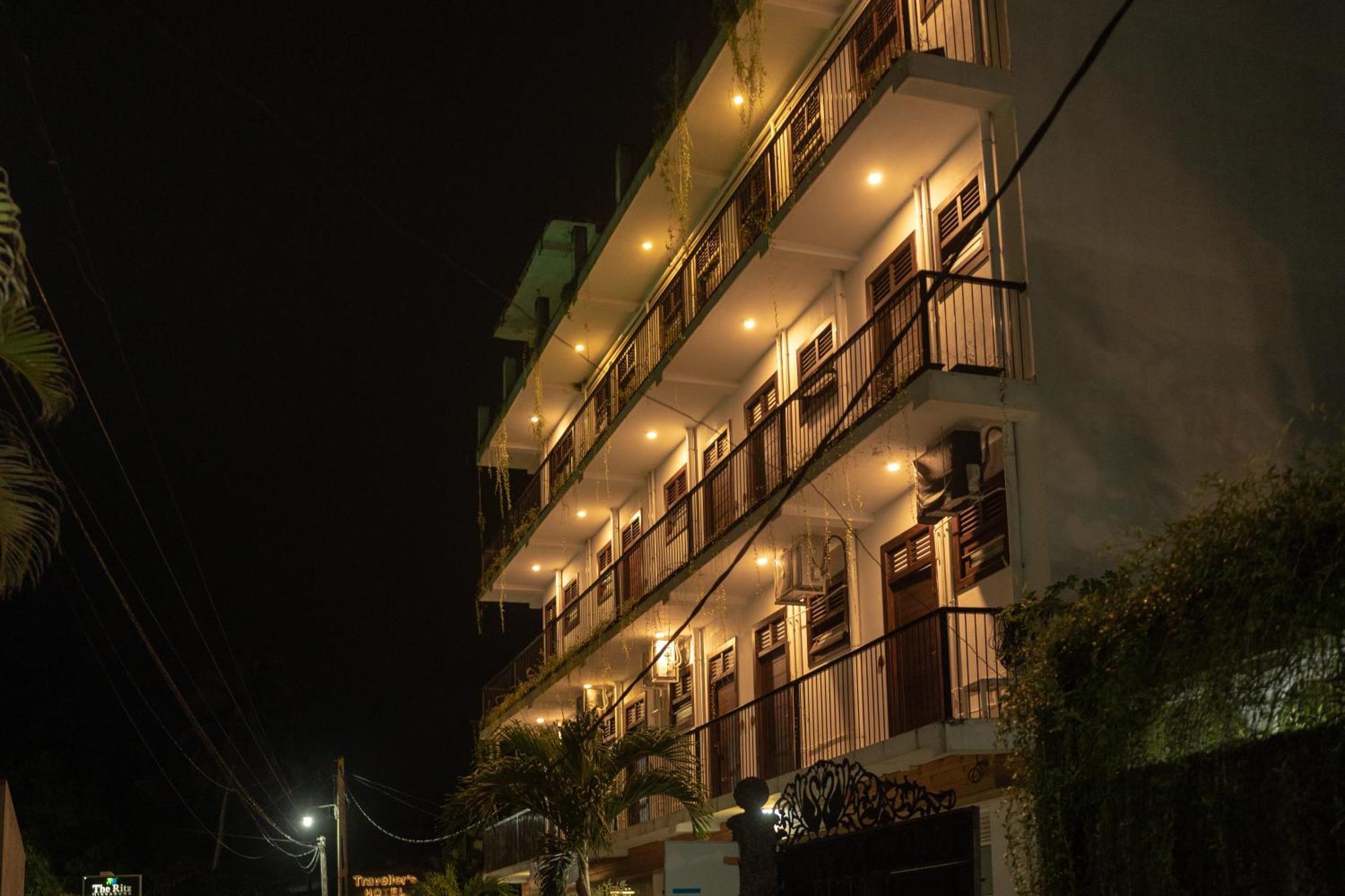 Traveller'S Hotel ฮิกคาดูวา ภายนอก รูปภาพ